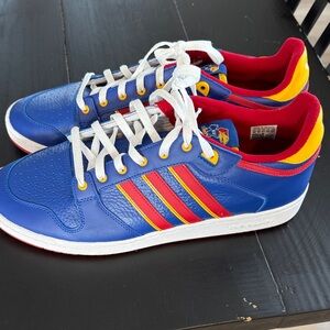 Kansas adidas lows size 14